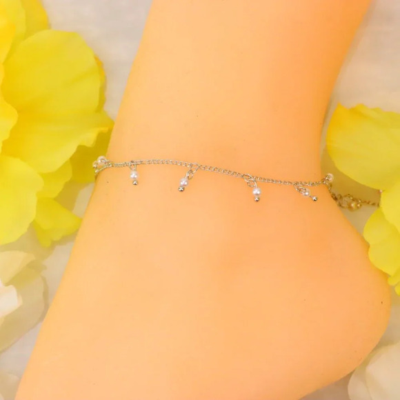 Minimalist Anklet, Sleek & Modern Design, Women’s Fashion, YC110313-A - Picture 2 of 10